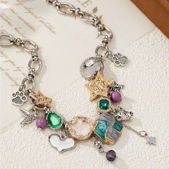 🩵 Betsey Johnson stunning novelty charm necklace 🩵 - Picture 7 of 7